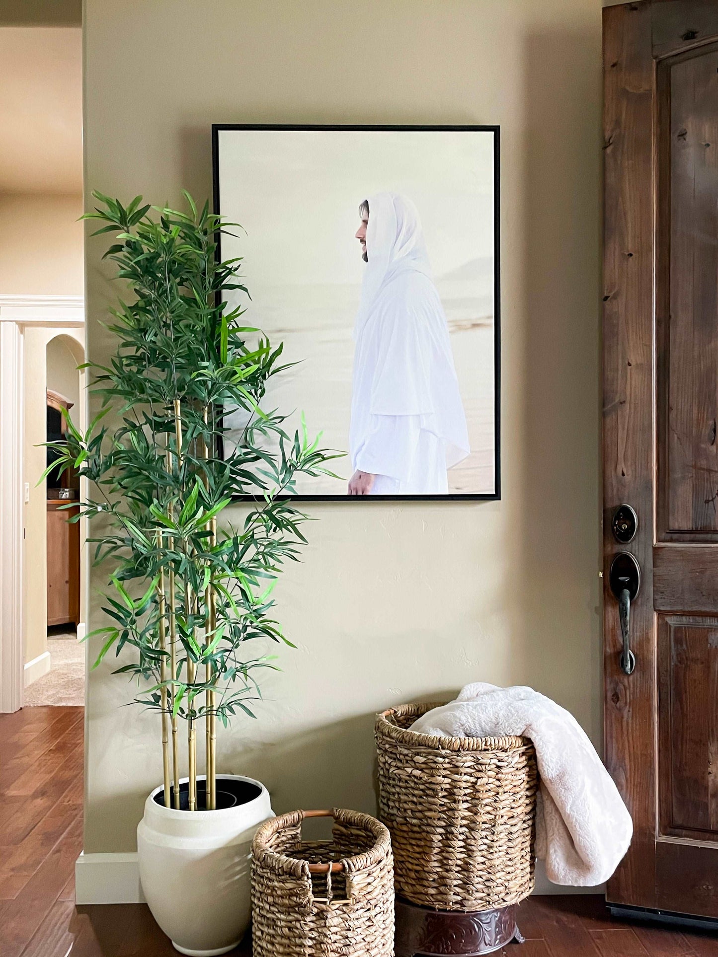 Infusing light into any space, this portrait of Christ embodies a brightness of hope and kindness. Calming hues of neutral colors compliment all types of home decor. Modern minimalist portrait of Jesus Christ for your Christian home or as the perfect gift for someone you love. H. Walker @thelightgallery_