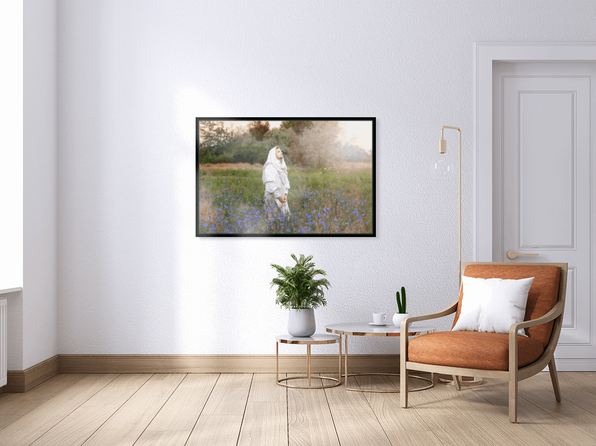 Infusing light into any space, this portrait of Christ embodies a brightness of hope and kindness. Calming hues of neutral colors compliment all types of home decor. Modern minimalist portrait of Jesus Christ for your Christian home or as the perfect gift for someone you love. H. Walker @thelightgallery_
