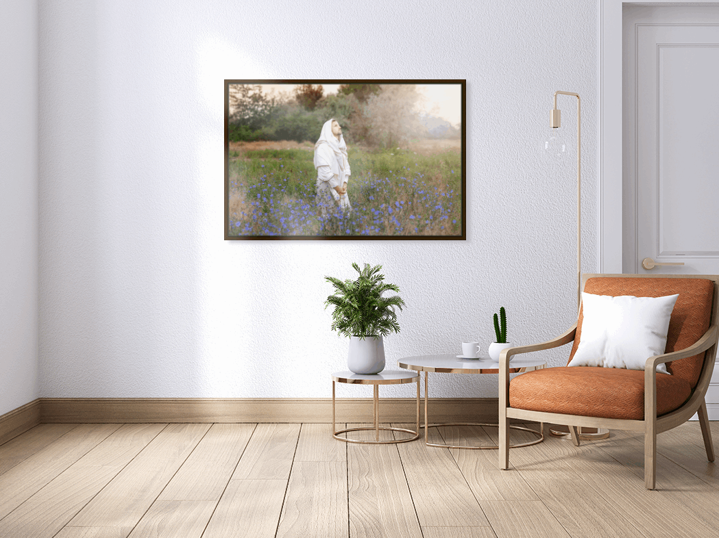 Infusing light into any space, this portrait of Christ embodies a brightness of hope and kindness. Calming hues of neutral colors compliment all types of home decor. Modern minimalist portrait of Jesus Christ for your Christian home or as the perfect gift for someone you love. H. Walker @thelightgallery_