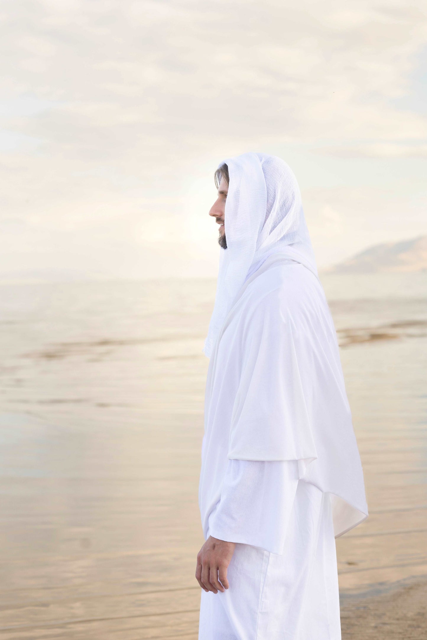 Infusing light into any space, this portrait of Christ embodies a brightness of hope and kindness. Calming hues of neutral colors compliment all types of home decor. Modern minimalist portrait of Jesus Christ for your Christian home or as the perfect gift for someone you love. H. Walker @thelightgallery_