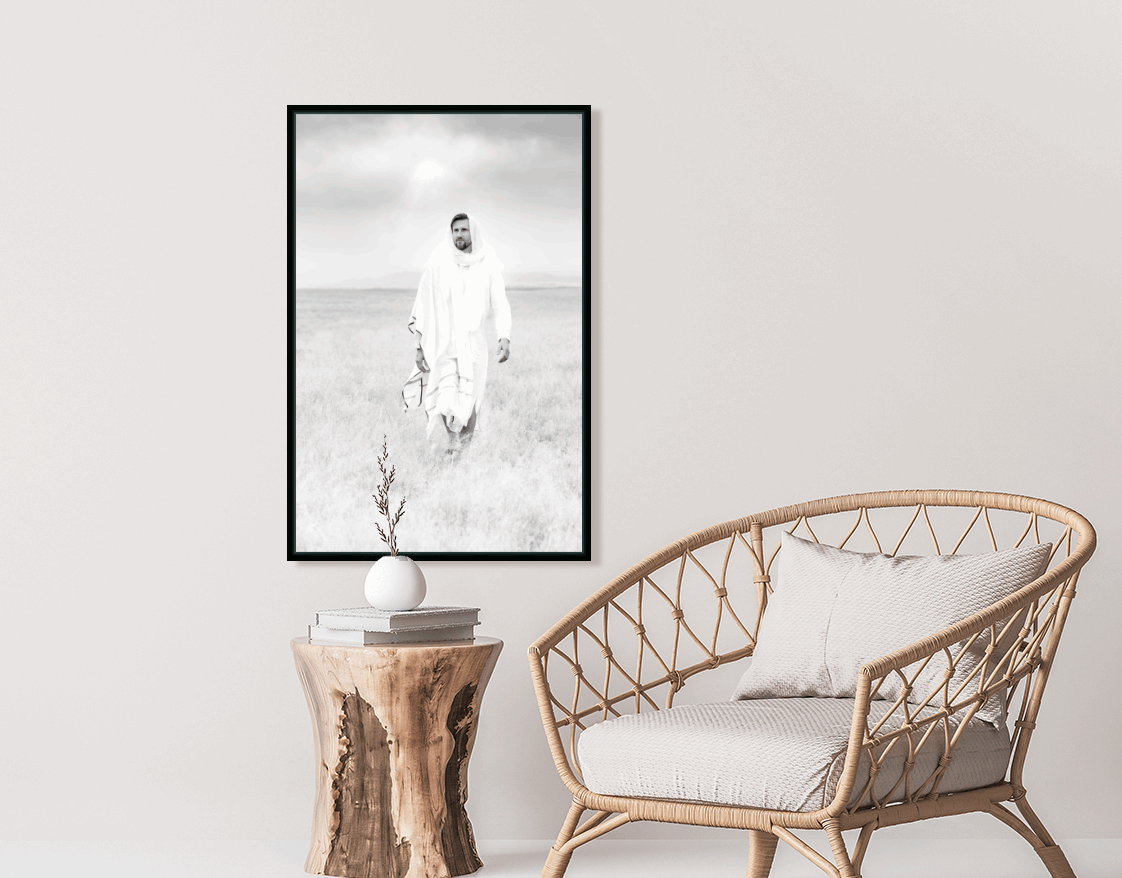 Infusing light into any space, this portrait of Christ embodies a brightness of hope and kindness. Calming hues of neutral colors compliment all types of home decor. Modern minimalist portrait of Jesus Christ for your Christian home or as the perfect gift for someone you love. H. Walker @thelightgallery_
