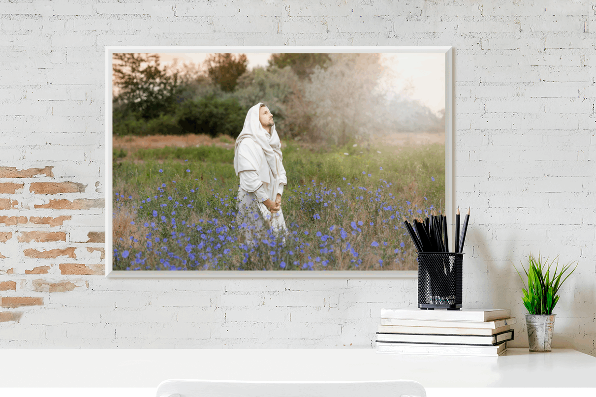 Infusing light into any space, this portrait of Christ embodies a brightness of hope and kindness. Calming hues of neutral colors compliment all types of home decor. Modern minimalist portrait of Jesus Christ for your Christian home or as the perfect gift for someone you love. H. Walker @thelightgallery_